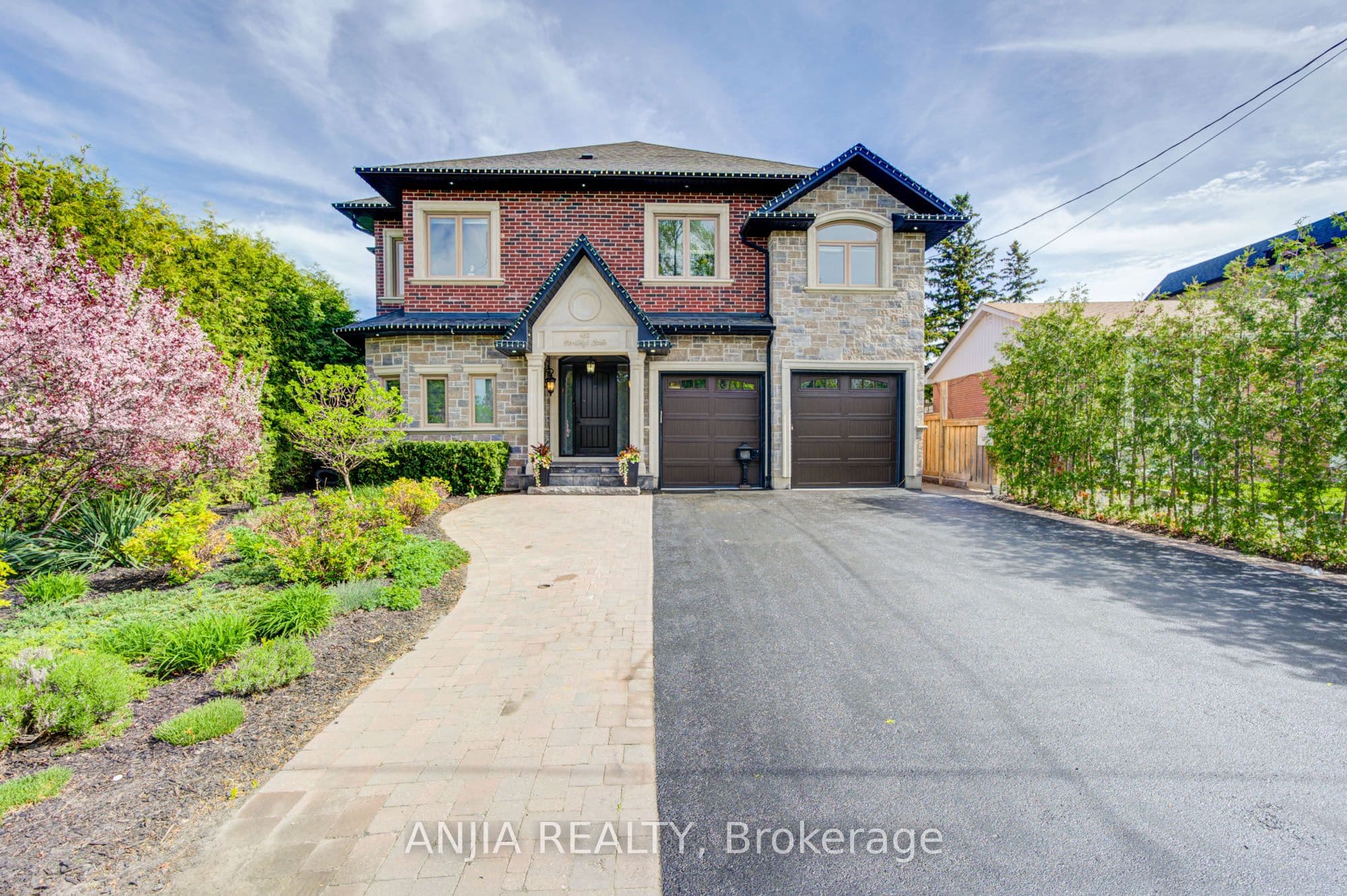 Property at 452 Fernleigh Circle S, Richmond Hill, ON L4C 1E6