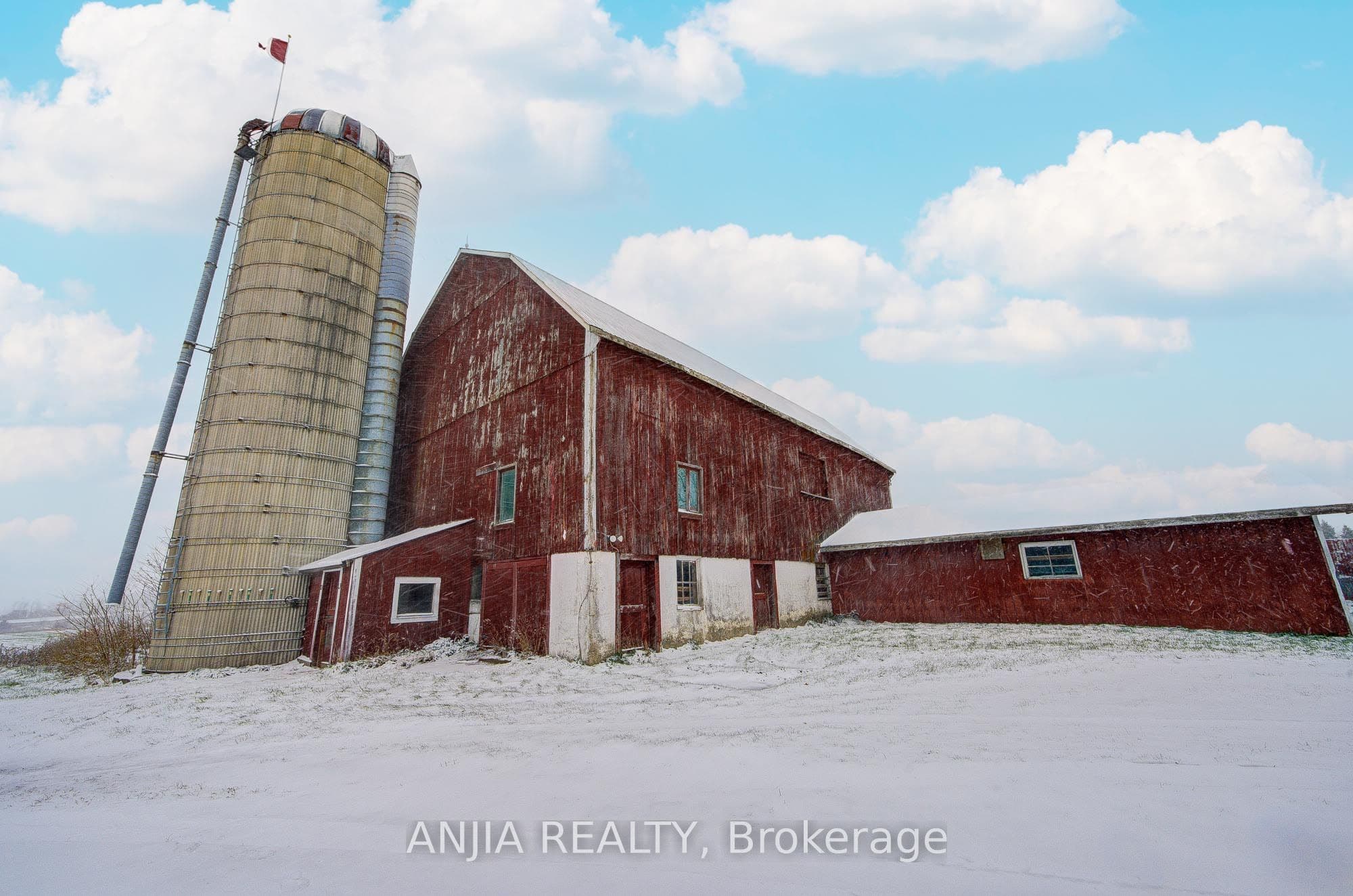 Property at 7092 Simcoe County 27 Road, Essa, ON L0L 2N2