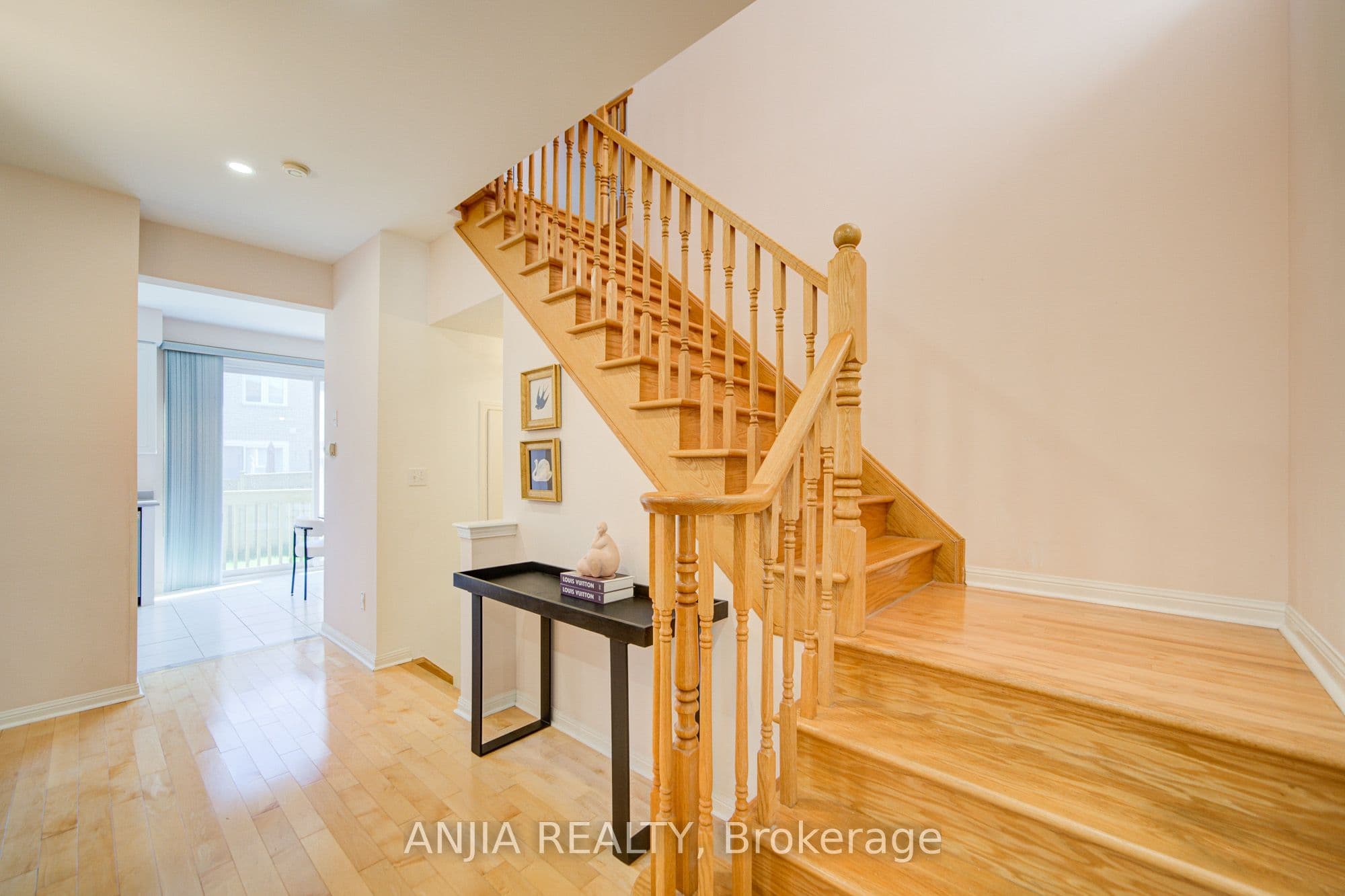 Property at 28 Edmund Crescent, Richmond Hill, ON L4B 2X8